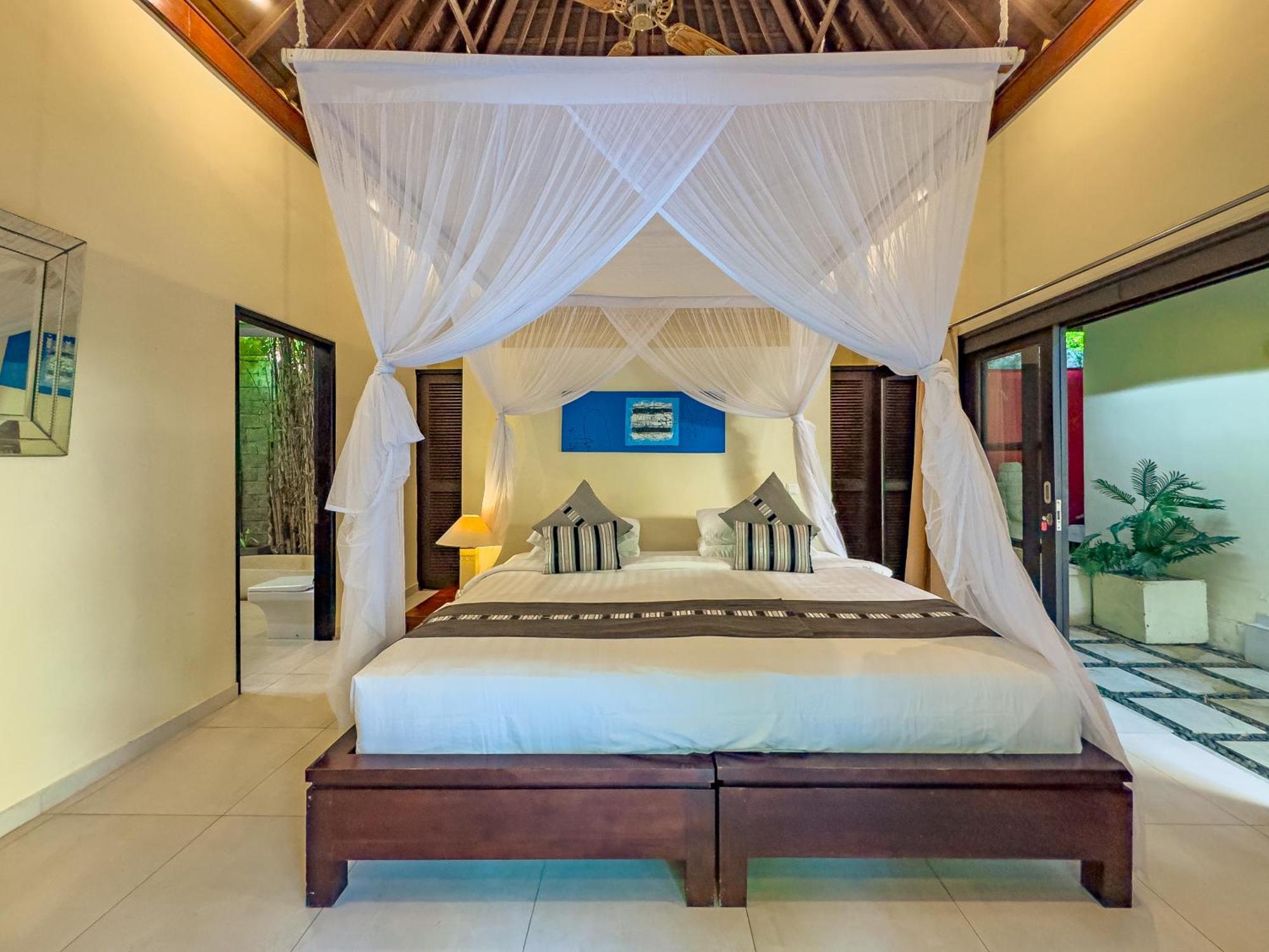 Villa Bugis Abimanyu Seminyak 部屋 写真