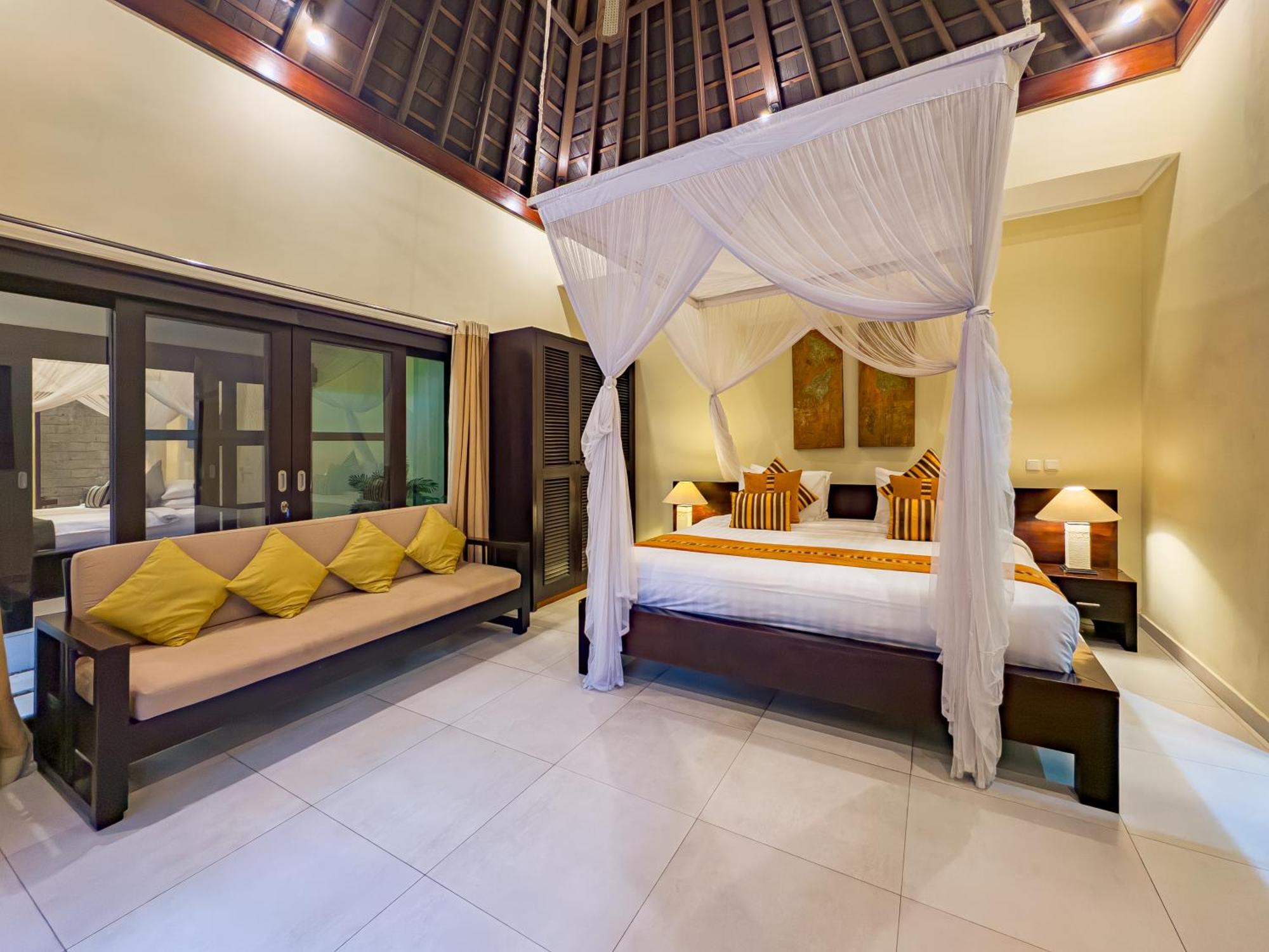 Villa Bugis Abimanyu Seminyak 部屋 写真