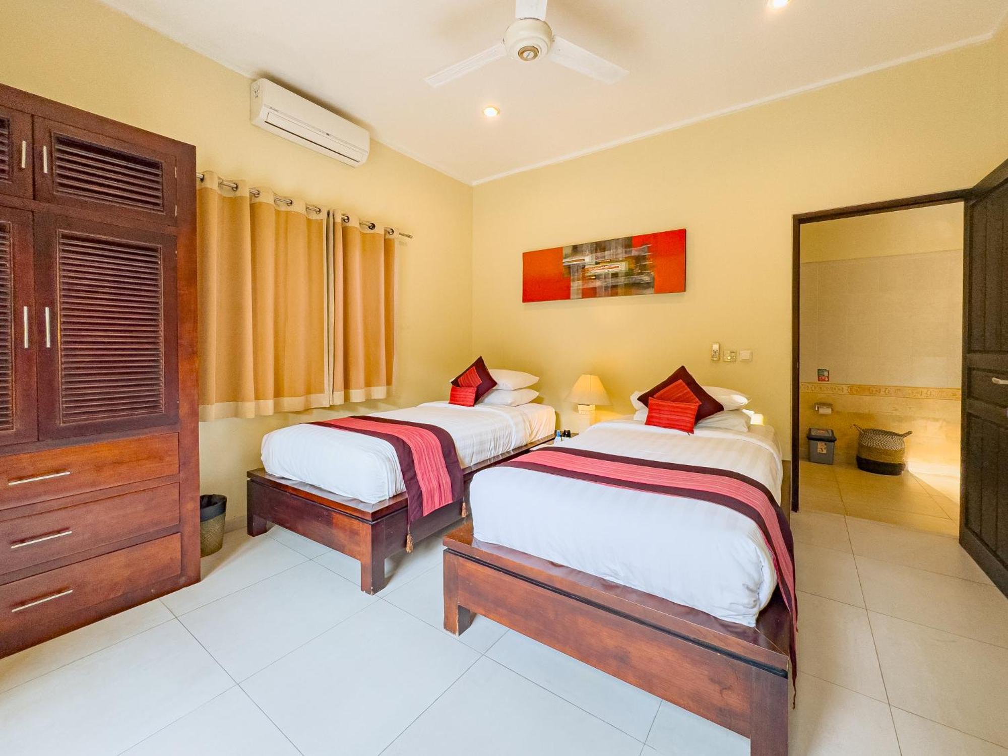 Villa Bugis Abimanyu Seminyak 部屋 写真