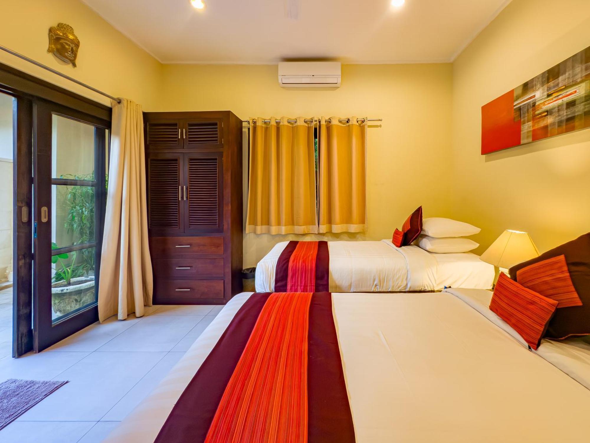 Villa Bugis Abimanyu Seminyak 部屋 写真