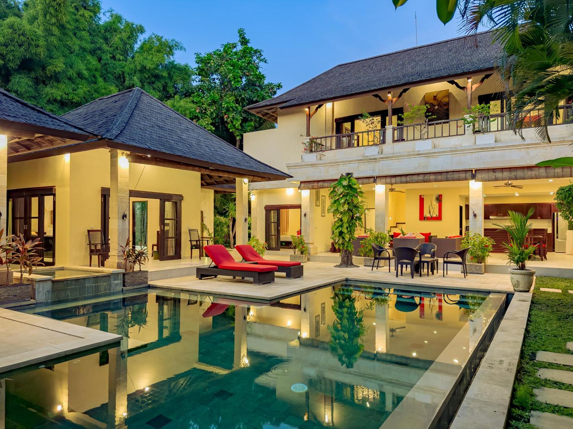 Villa Bugis Abimanyu Seminyak 部屋 写真