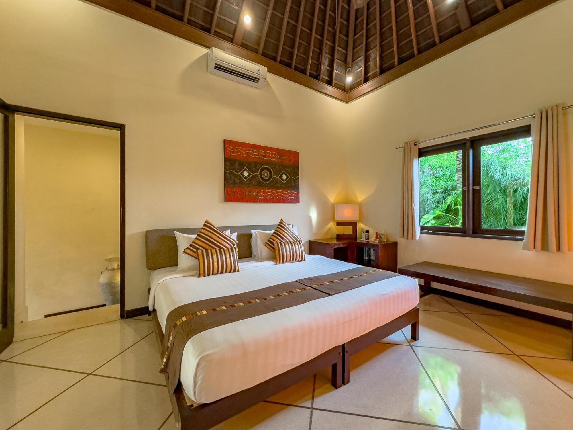 Villa Bugis Abimanyu Seminyak エクステリア 写真