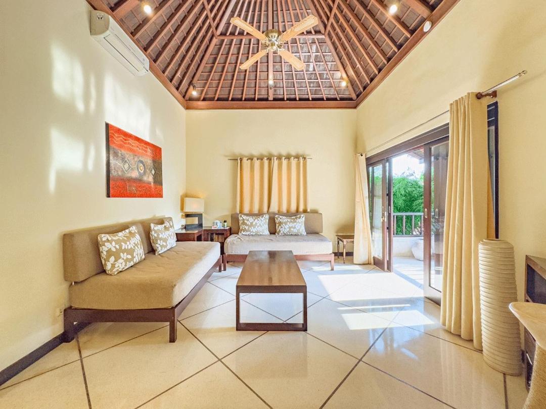 Villa Bugis Abimanyu Seminyak エクステリア 写真