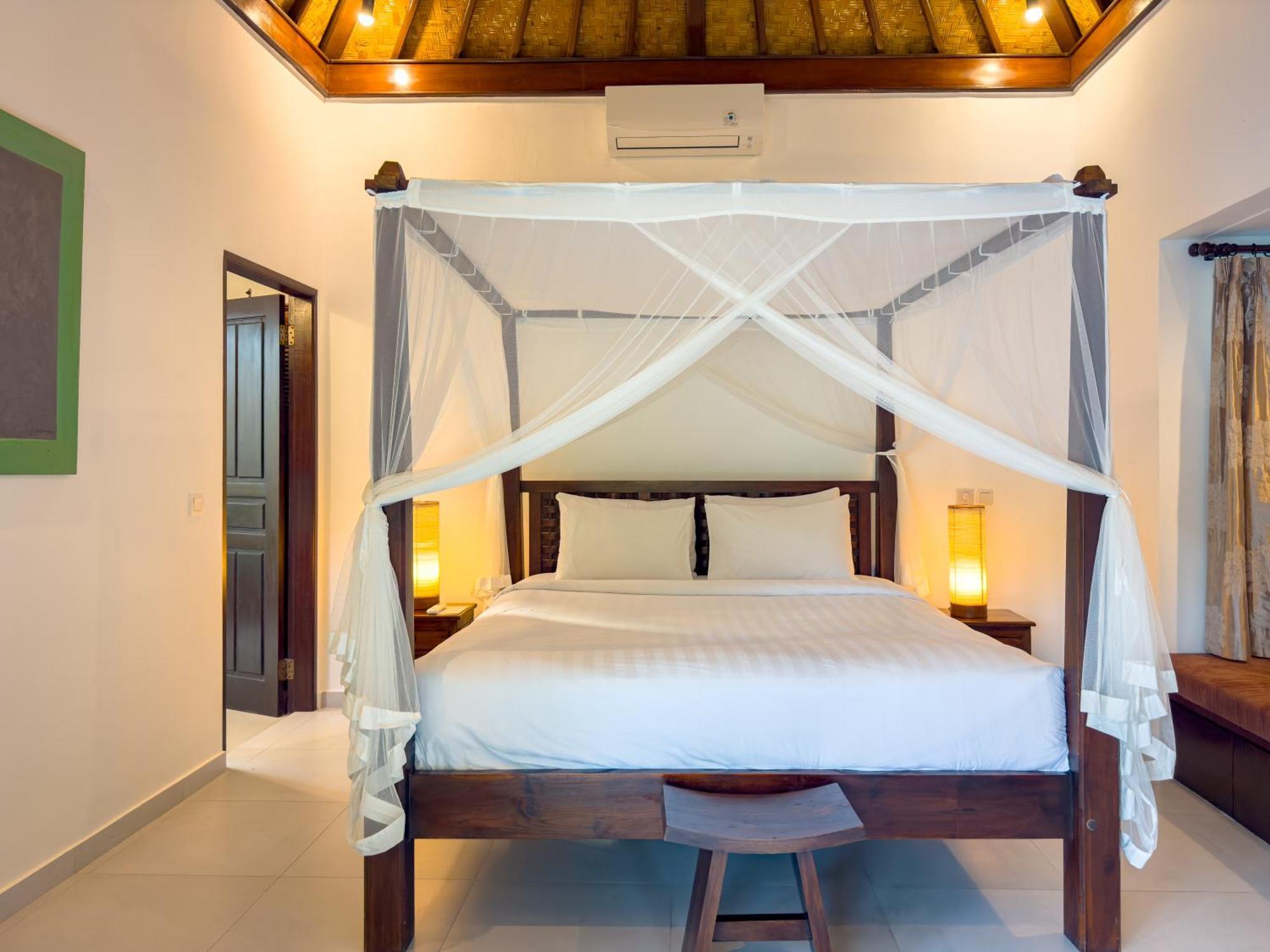 Villa Bugis Abimanyu Seminyak 部屋 写真