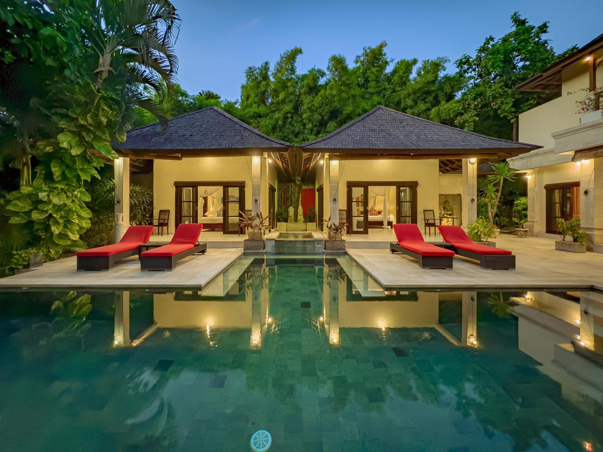 Villa Bugis Abimanyu Seminyak 部屋 写真