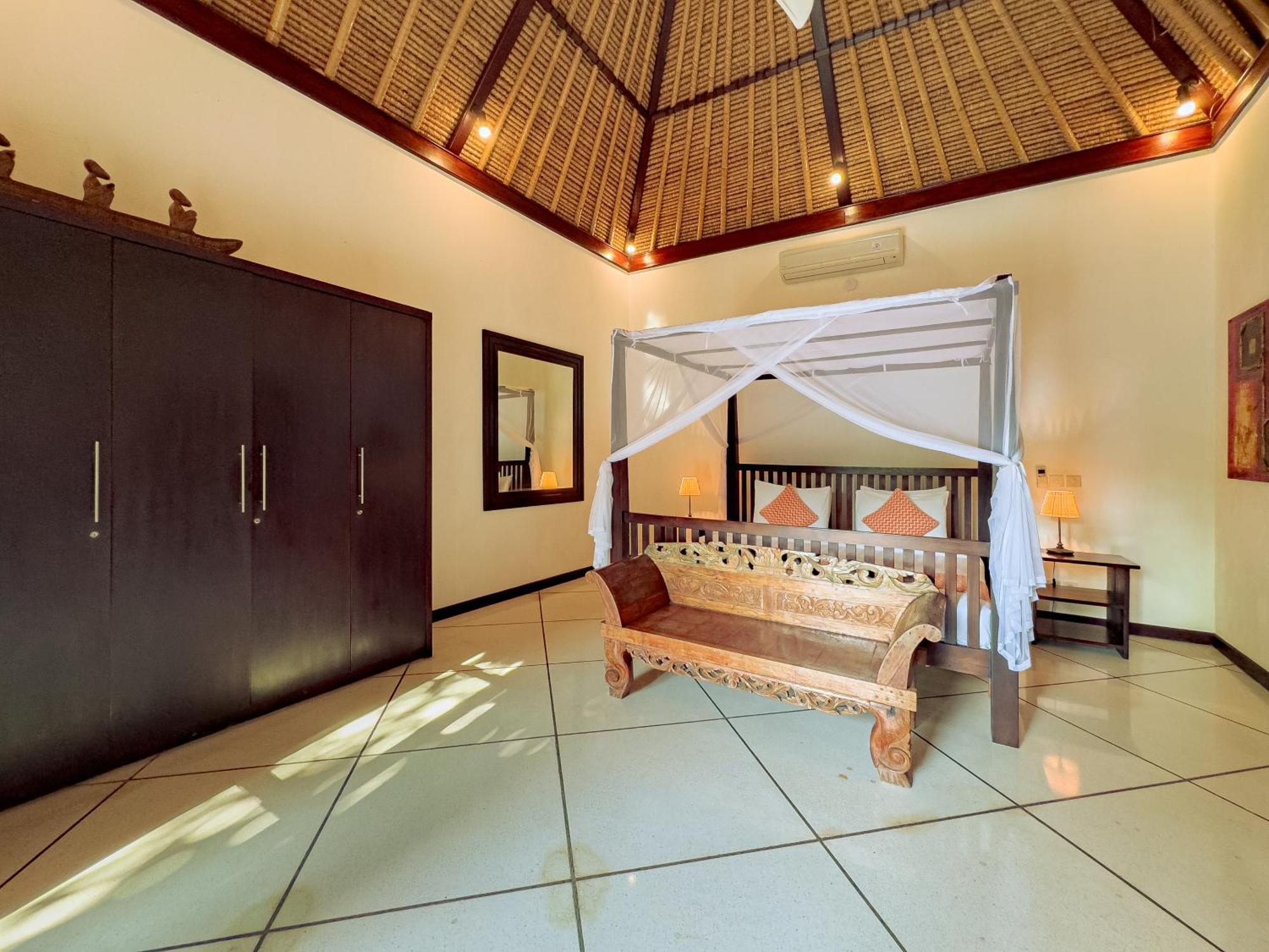 Villa Bugis Abimanyu Seminyak 部屋 写真