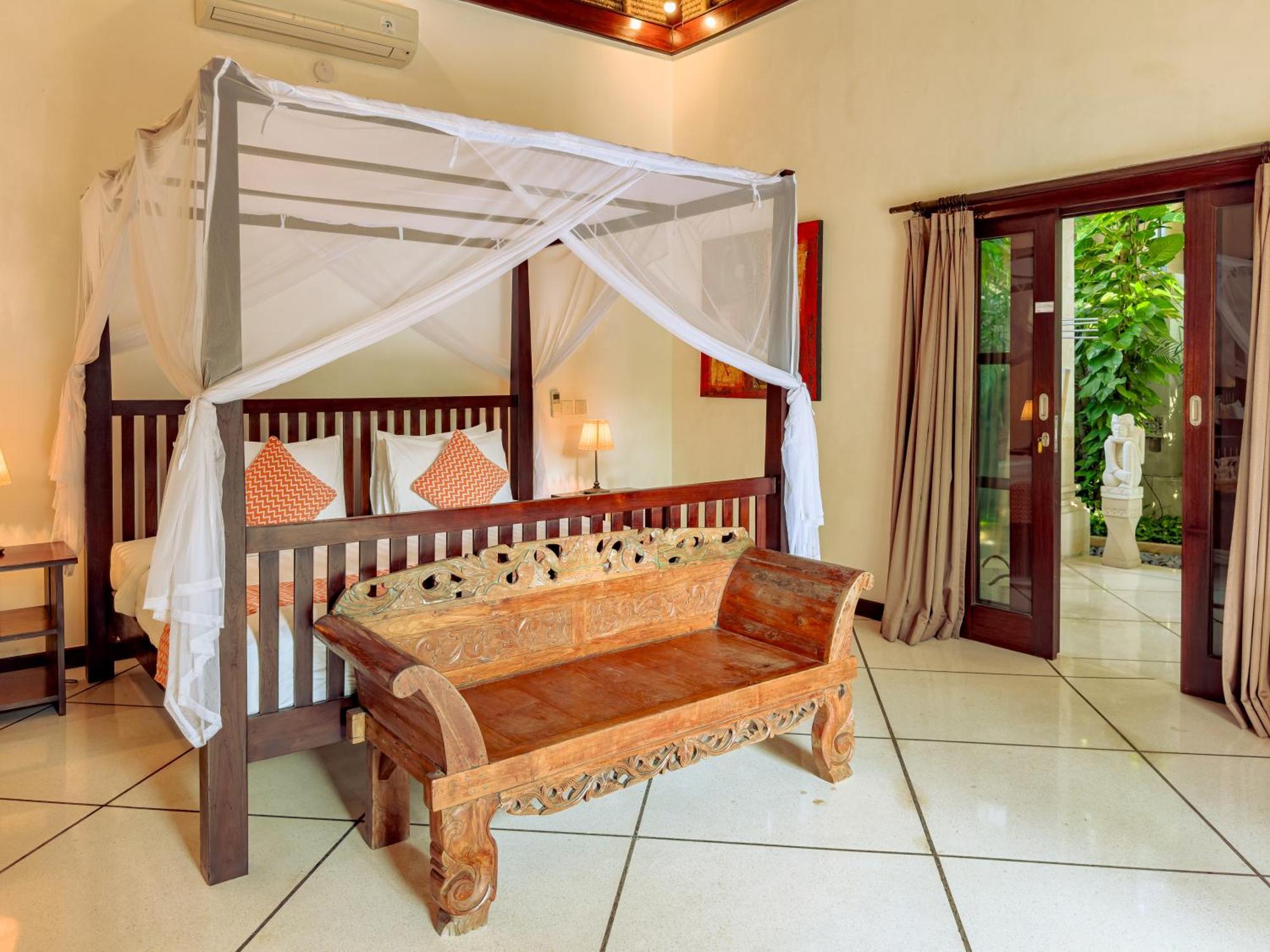 Villa Bugis Abimanyu Seminyak 部屋 写真