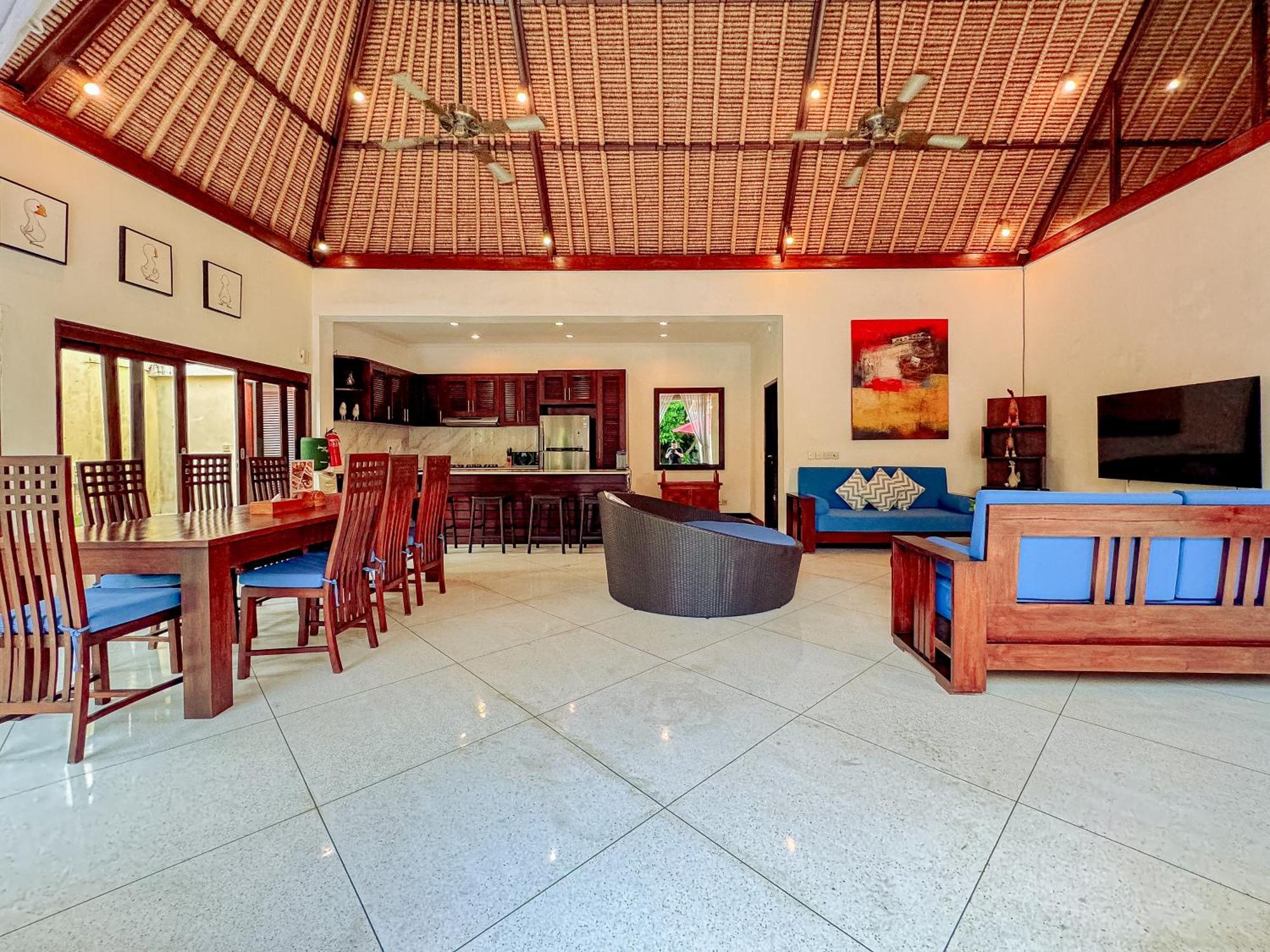 Villa Bugis Abimanyu Seminyak 部屋 写真